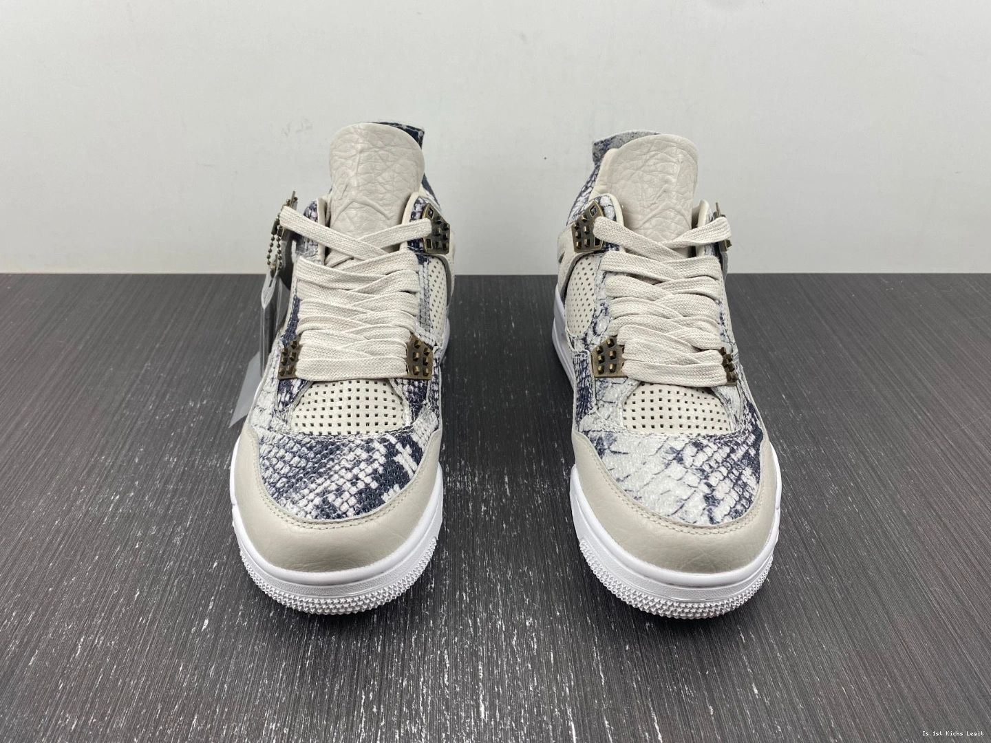 Retro - Jordan 4 Snakeskin 819139-030 0405